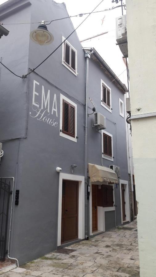 公寓 Ema